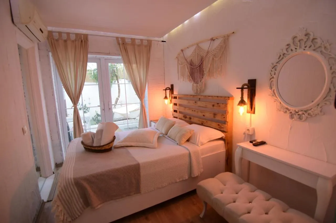 Aracati Pansiyon Çeşme Bed & Breakfast