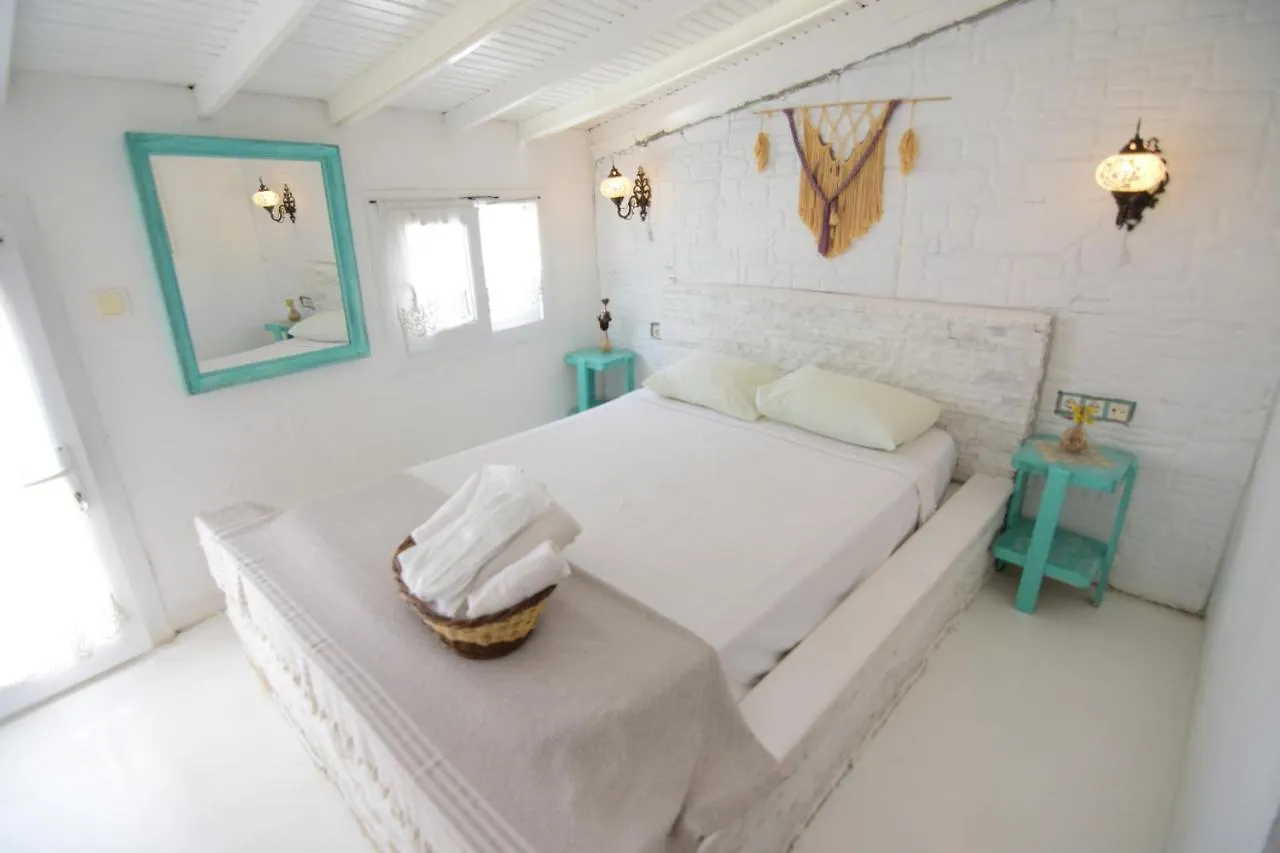 Aracati Pansiyon Çeşme Bed & Breakfast
